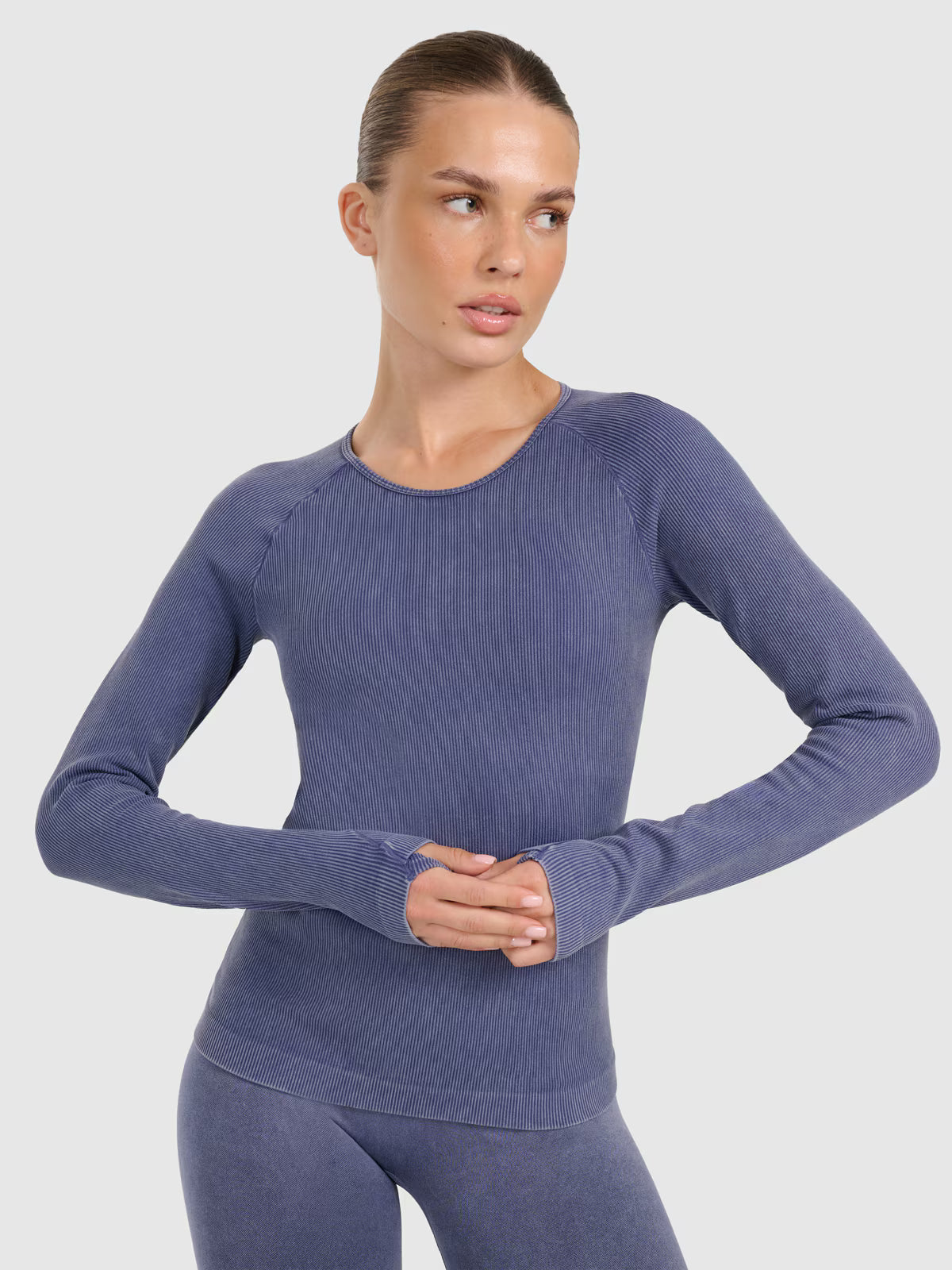 Longsleeve slim do jogi i pilatesu szybkoschnący damski