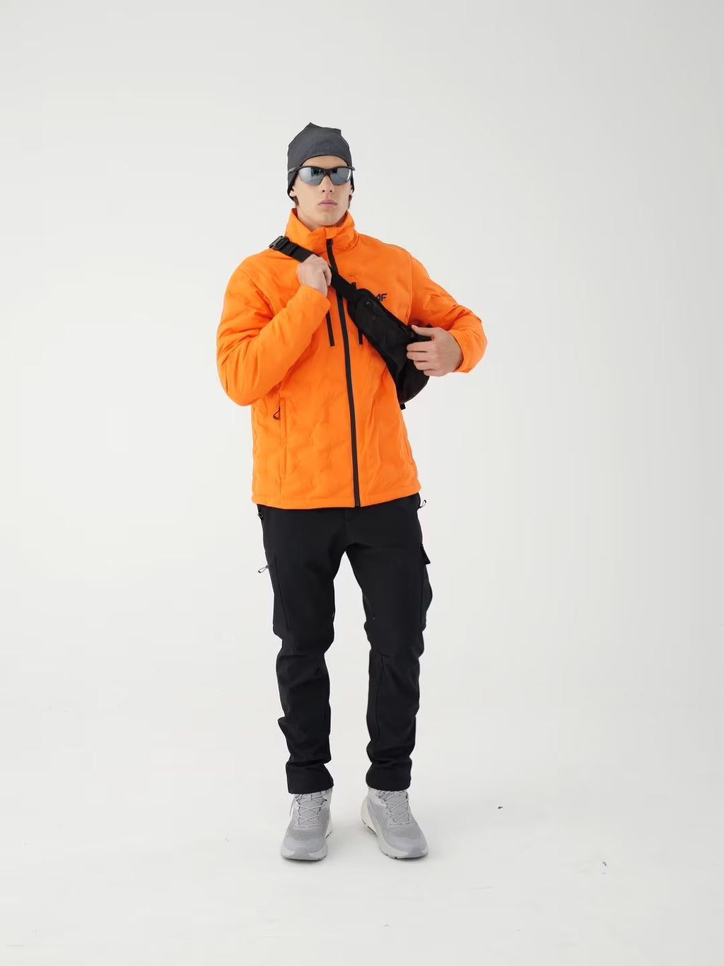 Kurtka puchowa trekkingowa z wypełnieniem syntetycznym męska