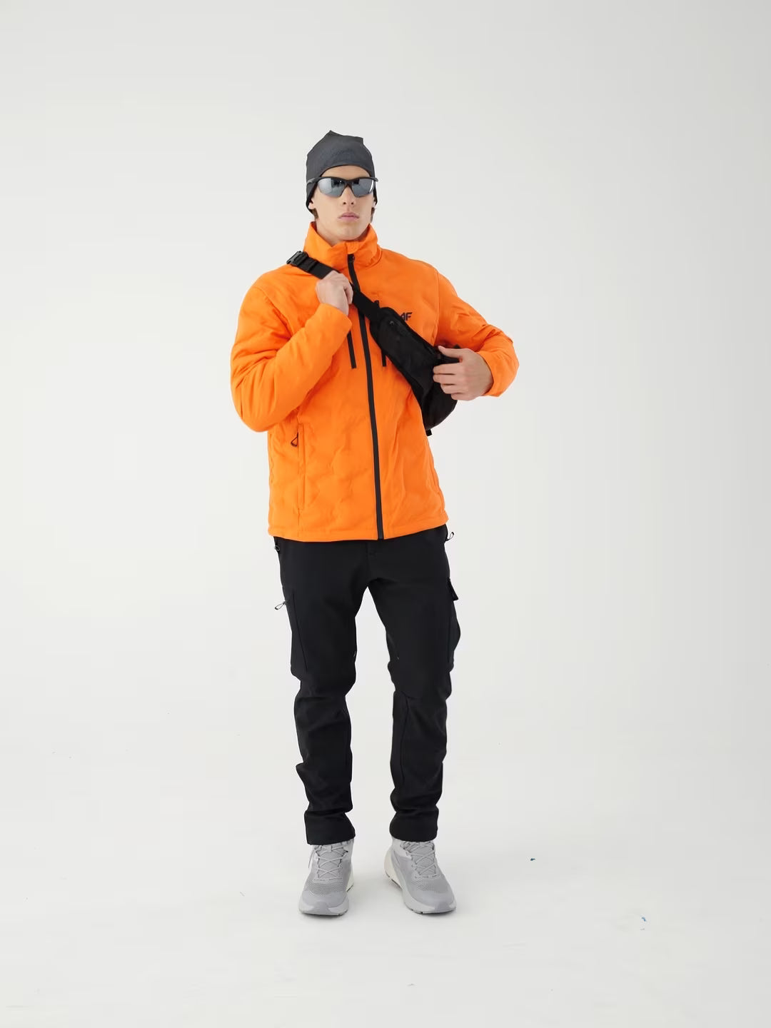 Kurtka puchowa trekkingowa z wypełnieniem syntetycznym męska