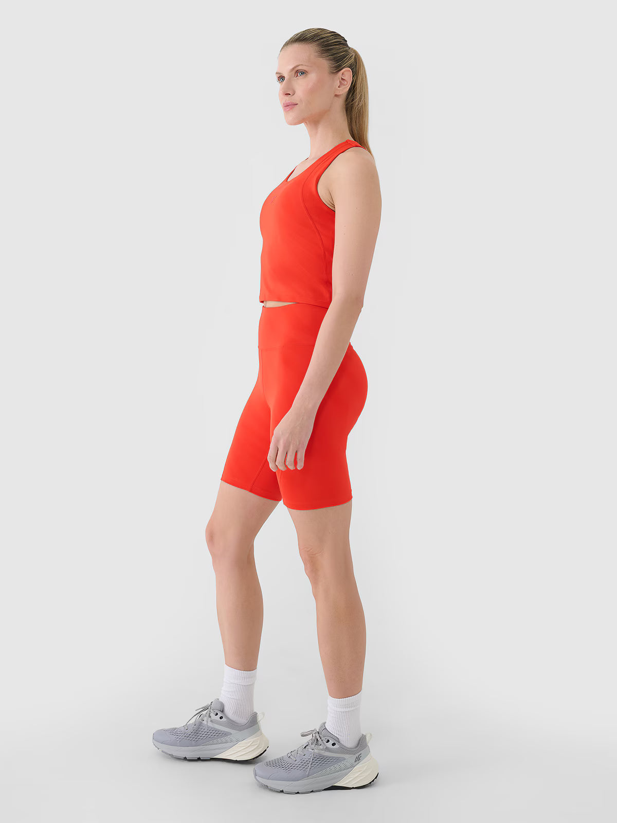 Crop top treningowy szybkoschnący damski