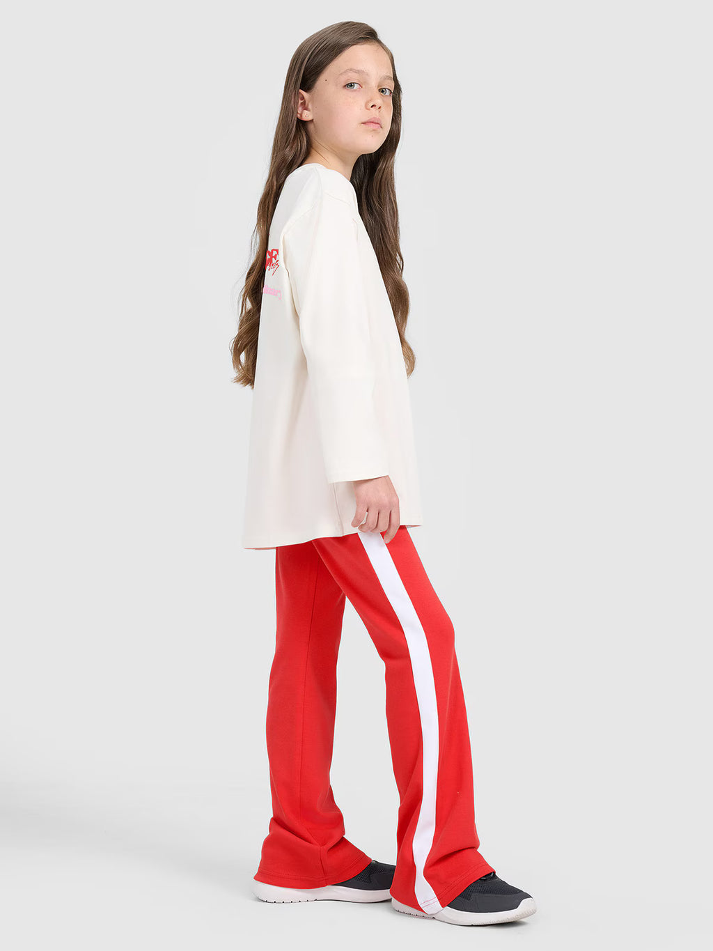 Longsleeve oversize z nadrukiem dziewczęcy