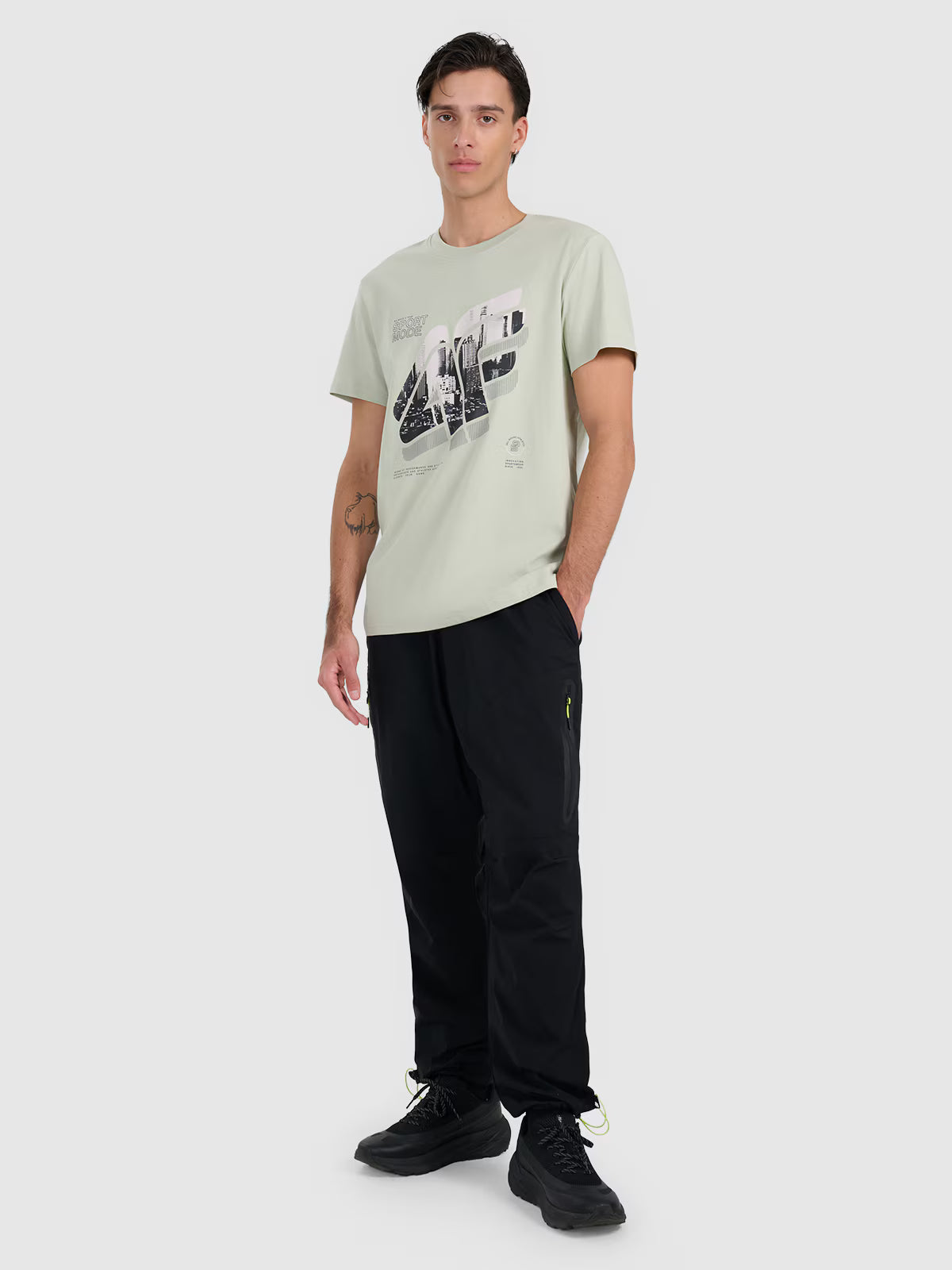 T-shirt regular z nadrukiem męski
