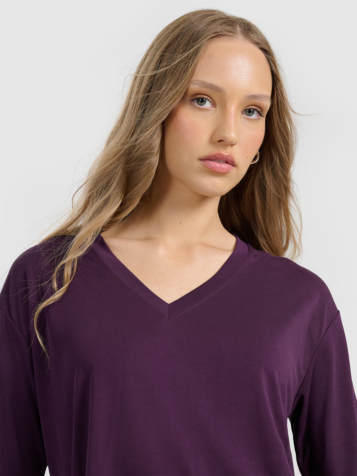 T-shirt oversize z modalem damski