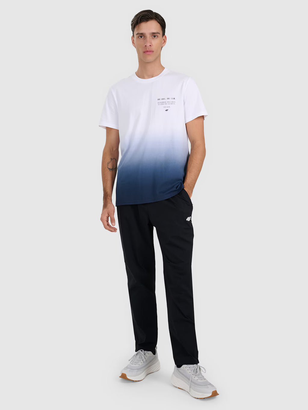 T-shirt regular z nadrukiem męski