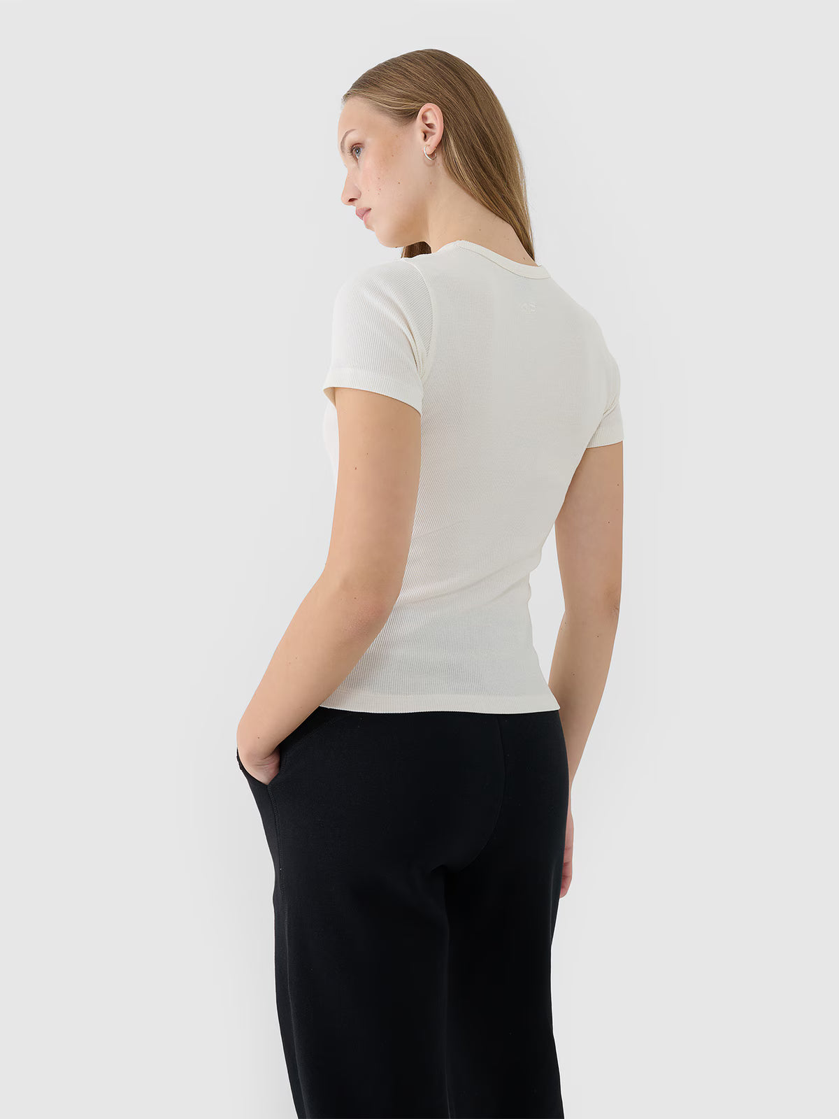 T-shirt slim z prążkowanej dzianiny damski
