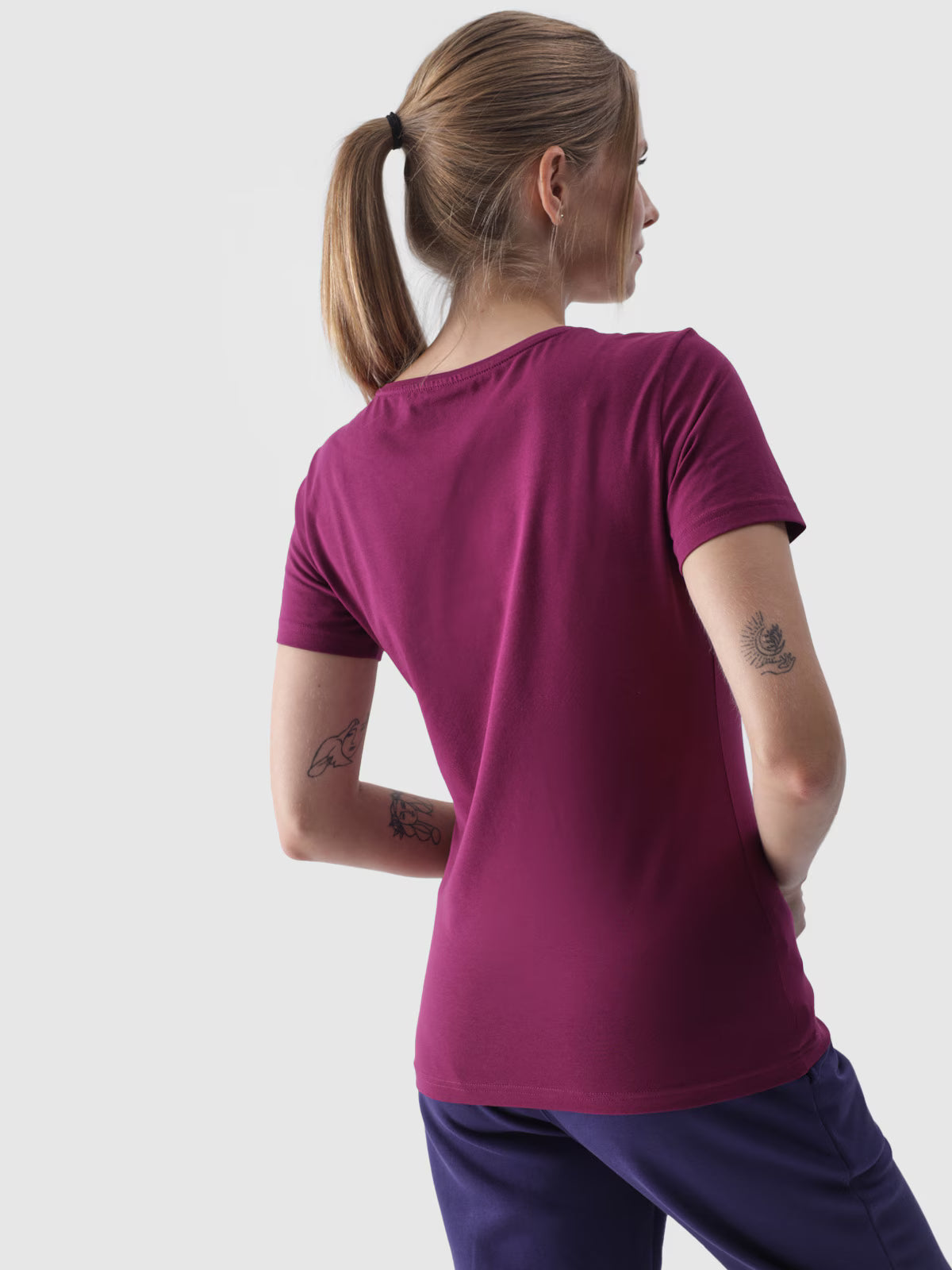 T-shirt slim gładki damski