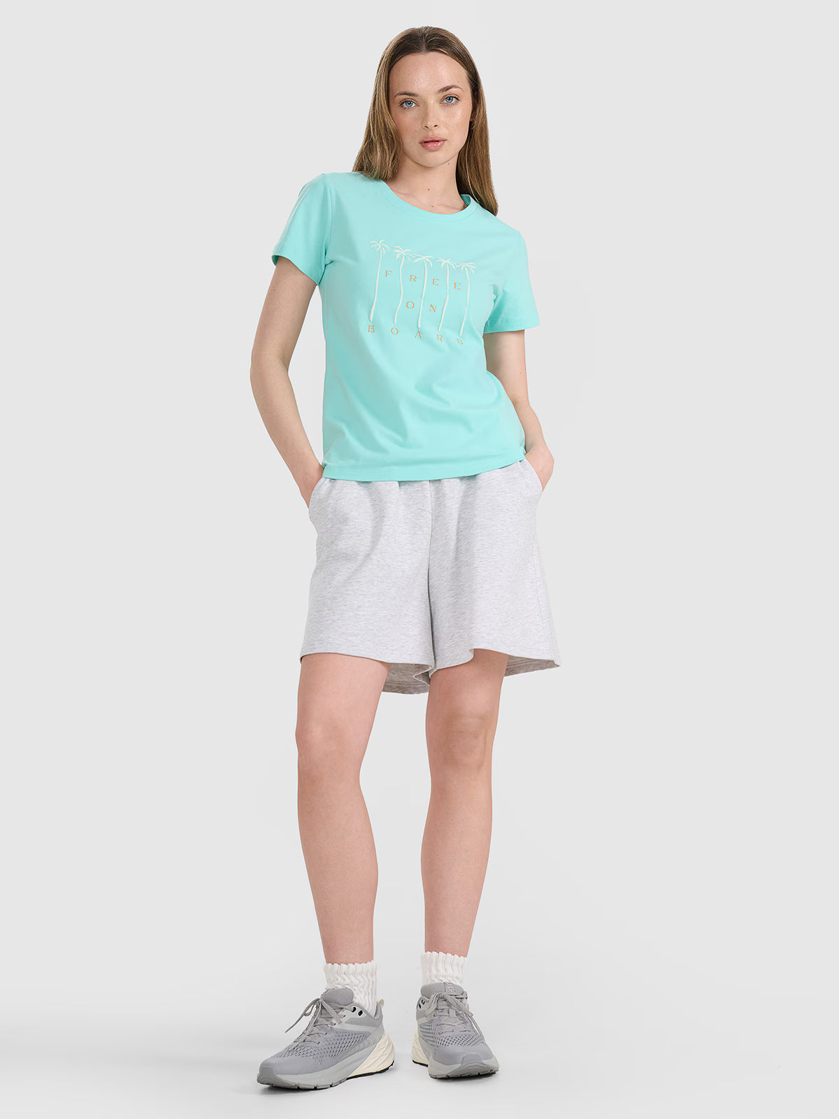 T-shirt regular z nadrukiem damski