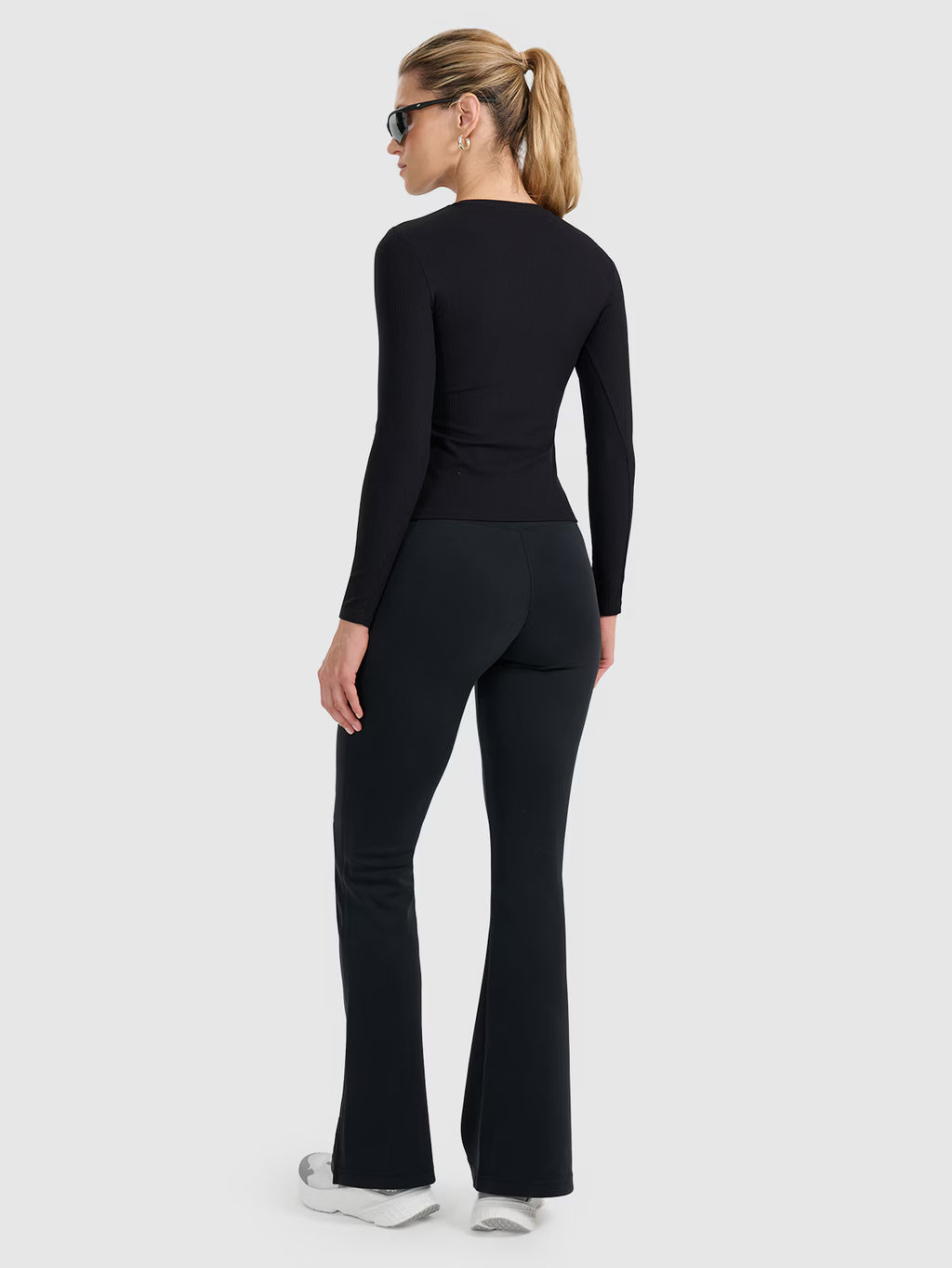 Legginsy z rozszerzanymi nogawkami damskie