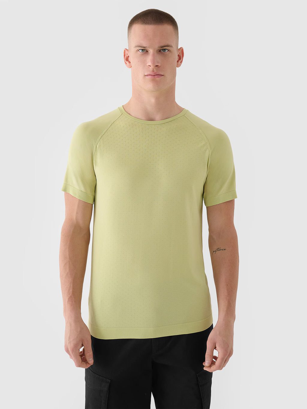 T-shirt bezszwowy regular męski 4F x Robert Lewandowski