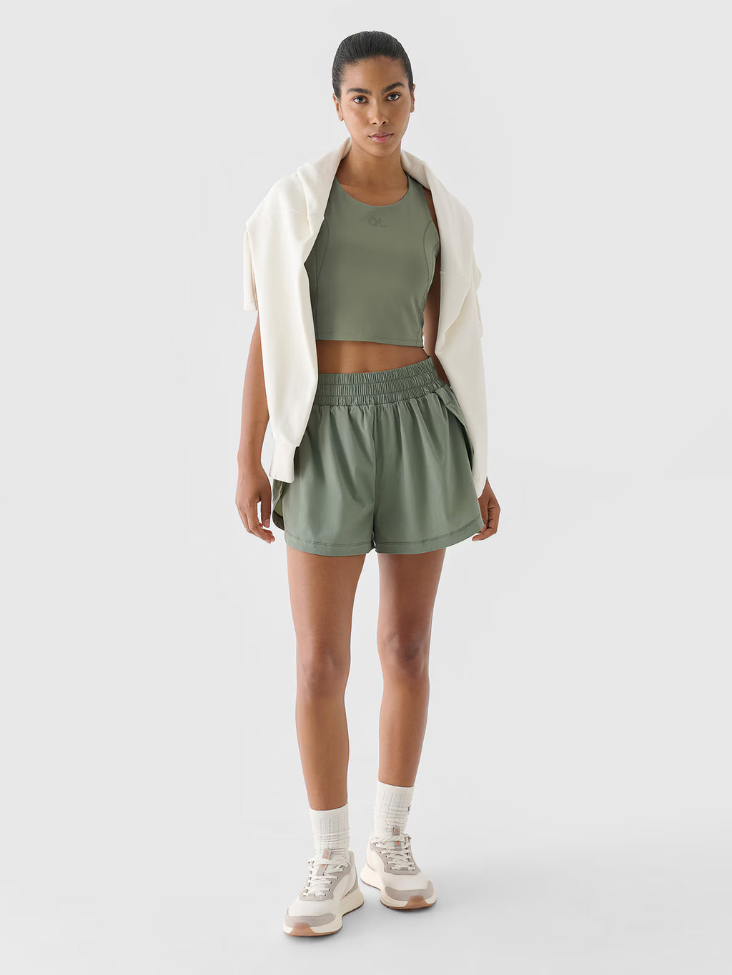Crop top treningowy szybkoschnący 4F x Anna Lewandowska