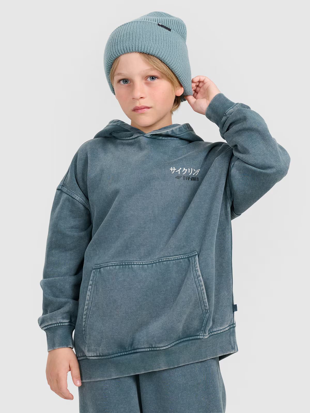 Bluza dresowa nierozpinana z kapturem chłopięca