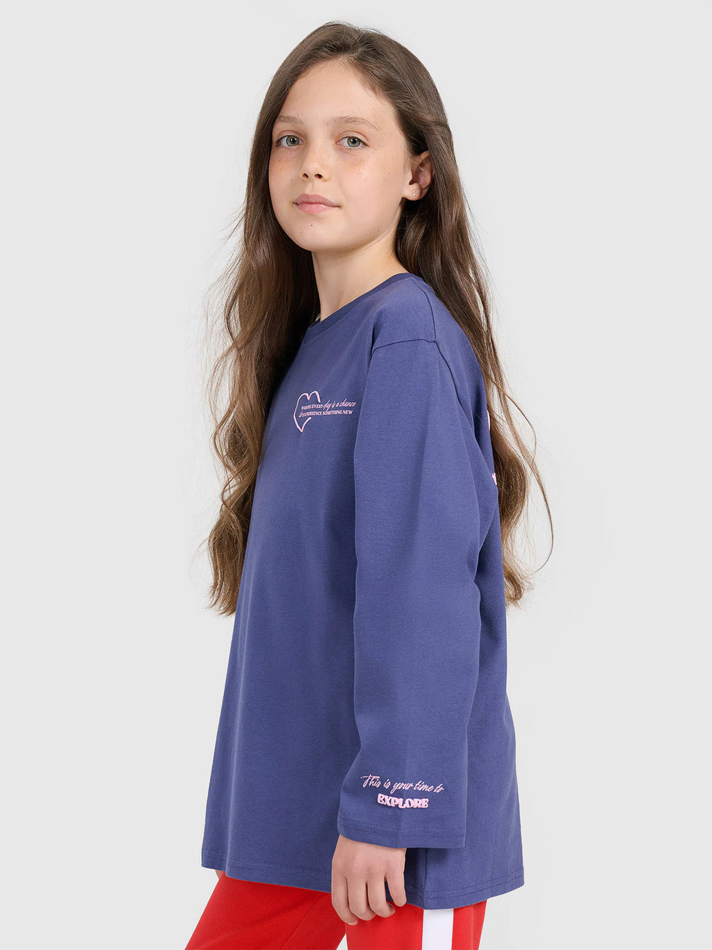 Longsleeve oversize z nadrukiem dziewczęcy