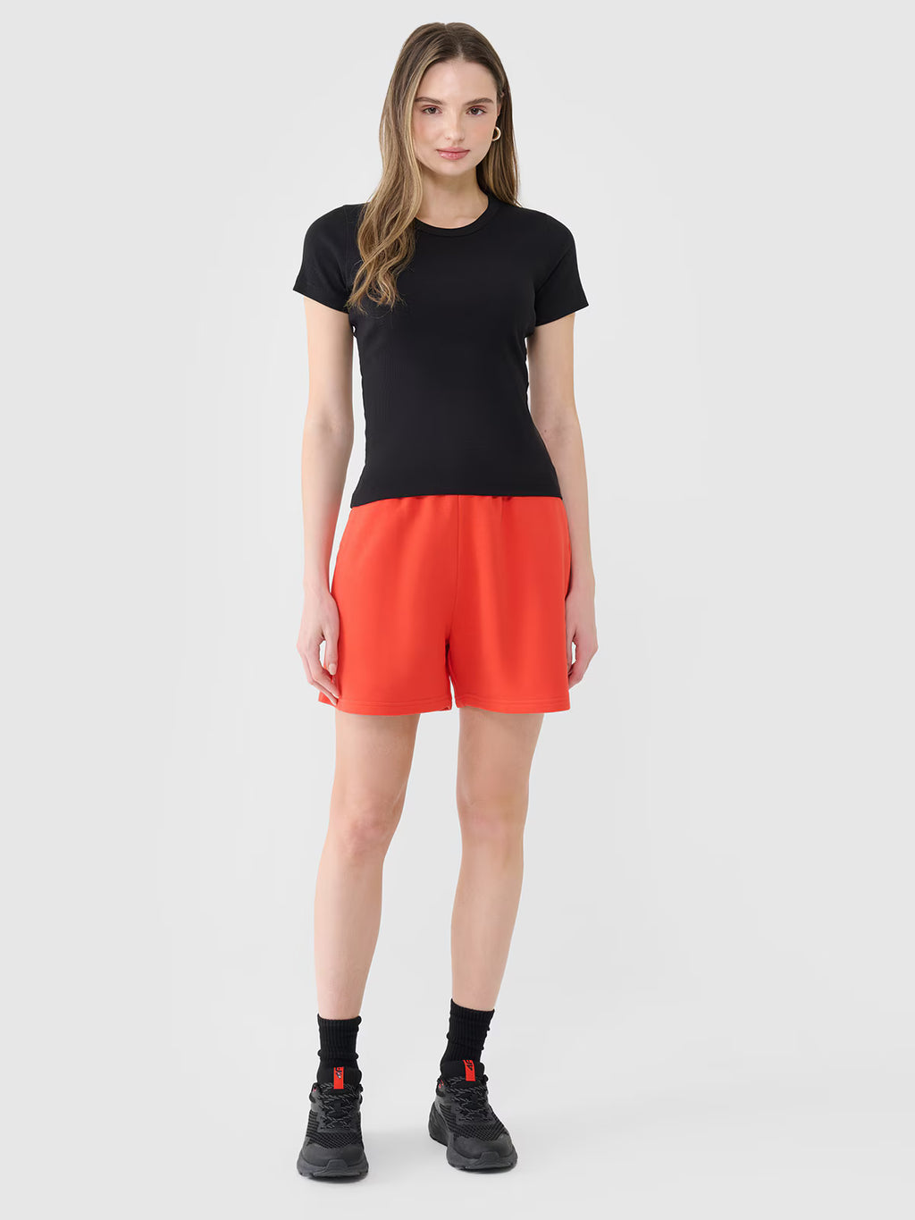T-shirt slim z prążkowanej dzianiny damski
