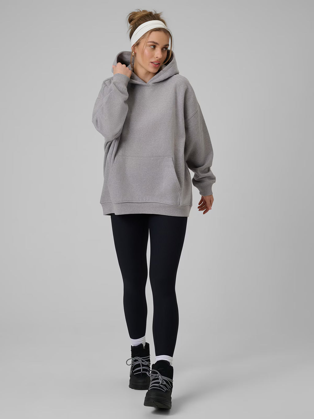 Bluza dresowa loose z kapturem damska