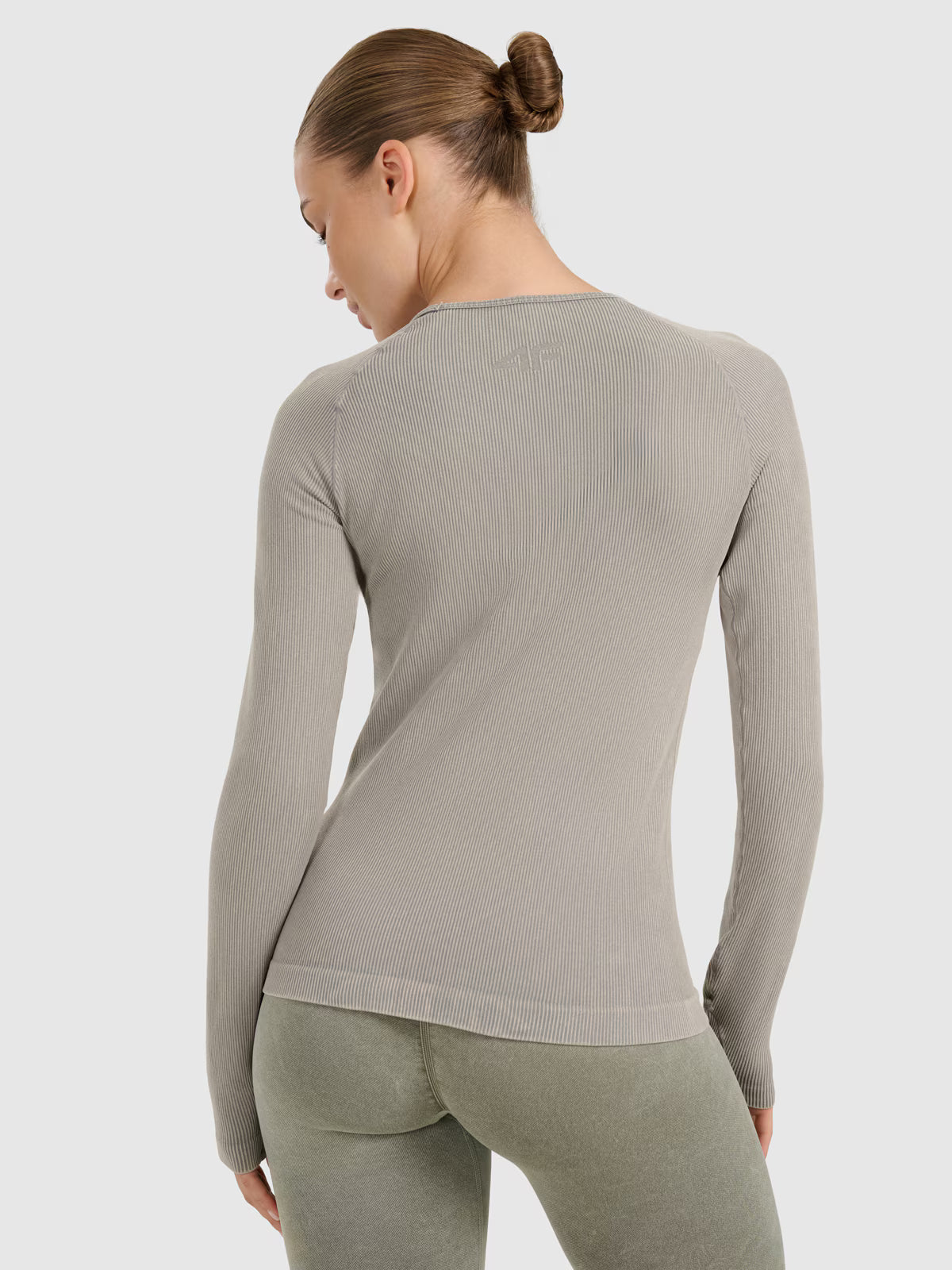 Longsleeve slim do jogi i pilatesu szybkoschnący damski