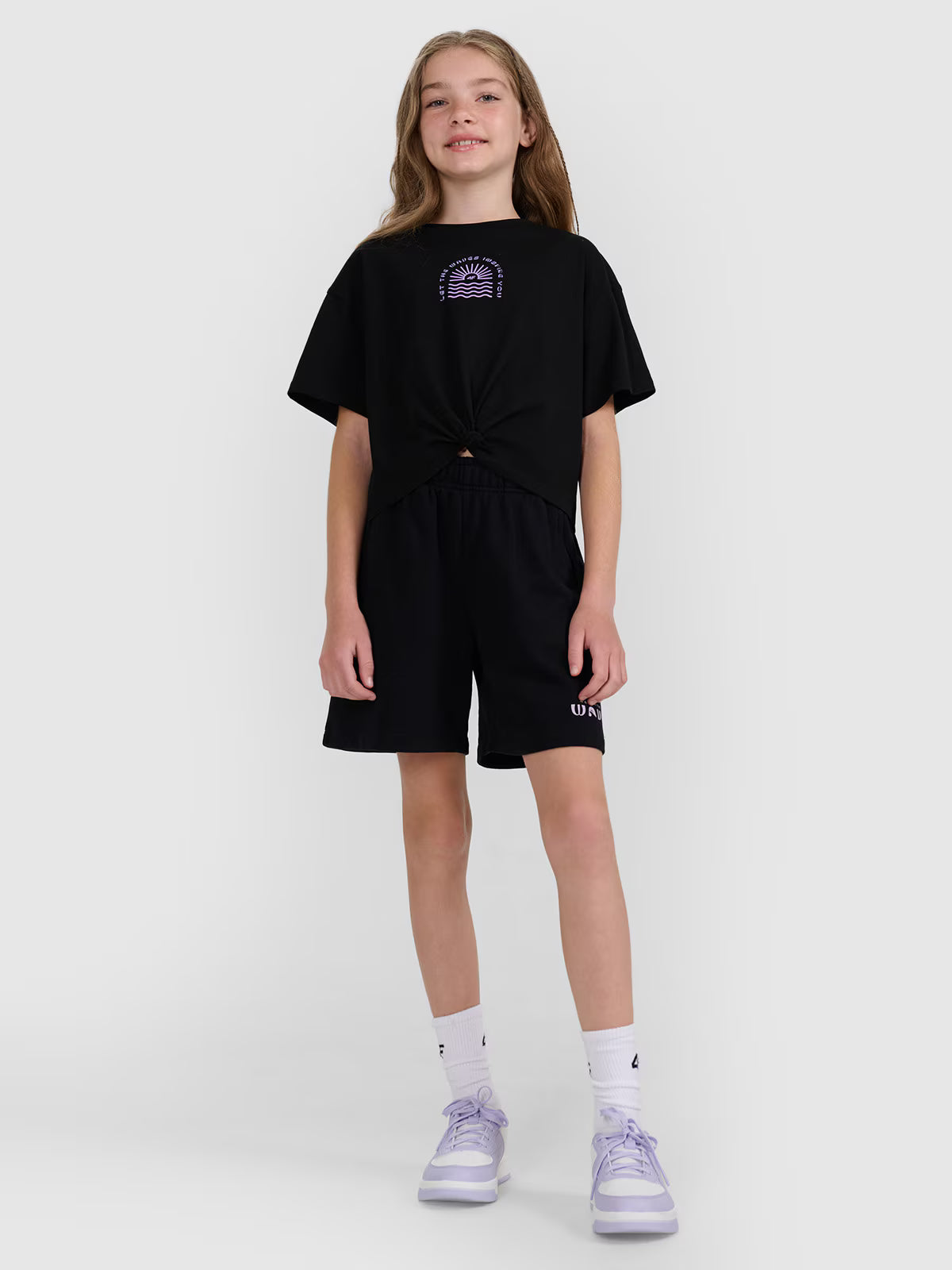 T-shirt oversize crop top z nadrukiem dziewczęcy