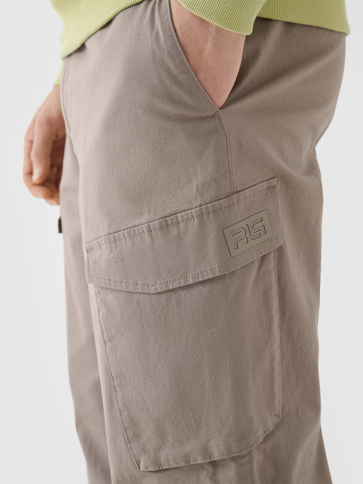 Spodnie casual cargo męskie 4F x Robert Lewandowski