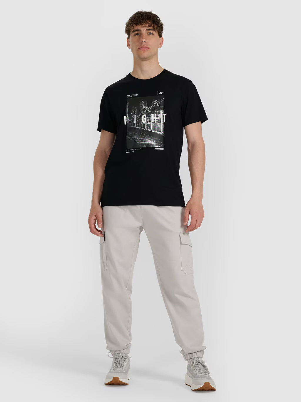 T-shirt regular z nadrukiem męski