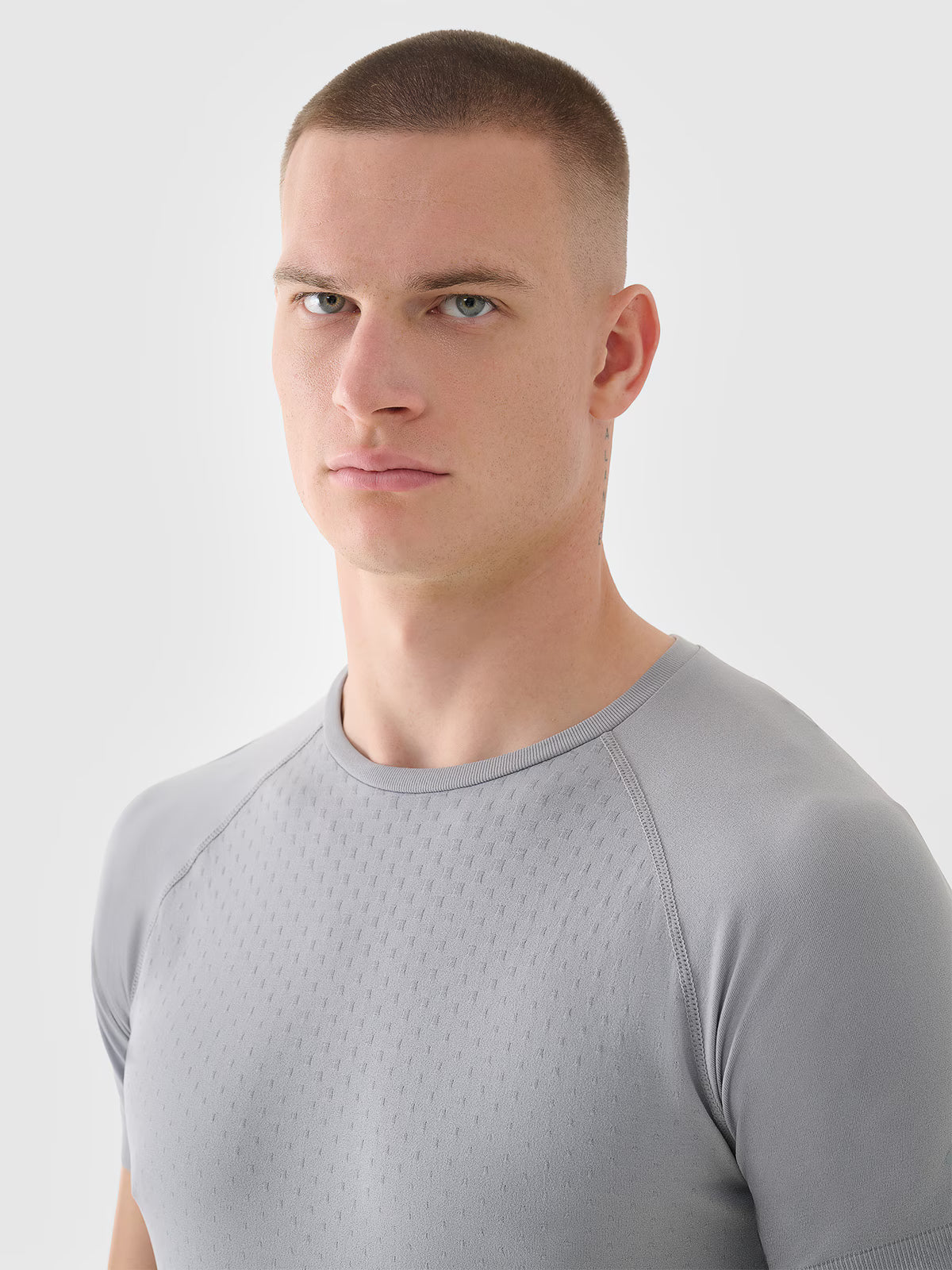 T-shirt bezszwowy regular męski 4F x Robert Lewandowski