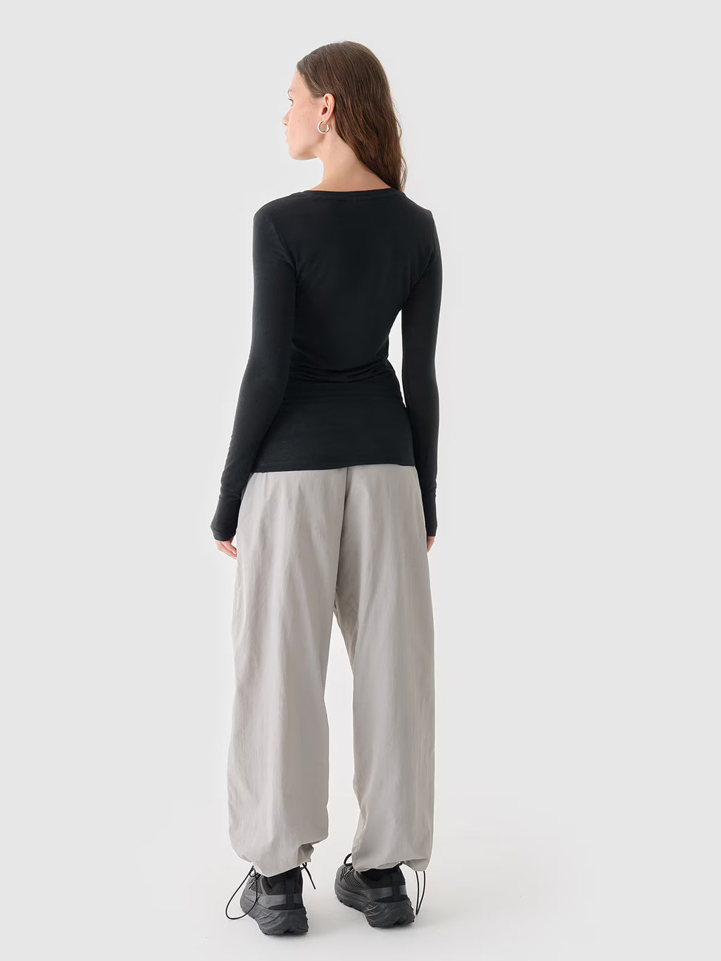 Spodnie casual parachute damskie Outhorn