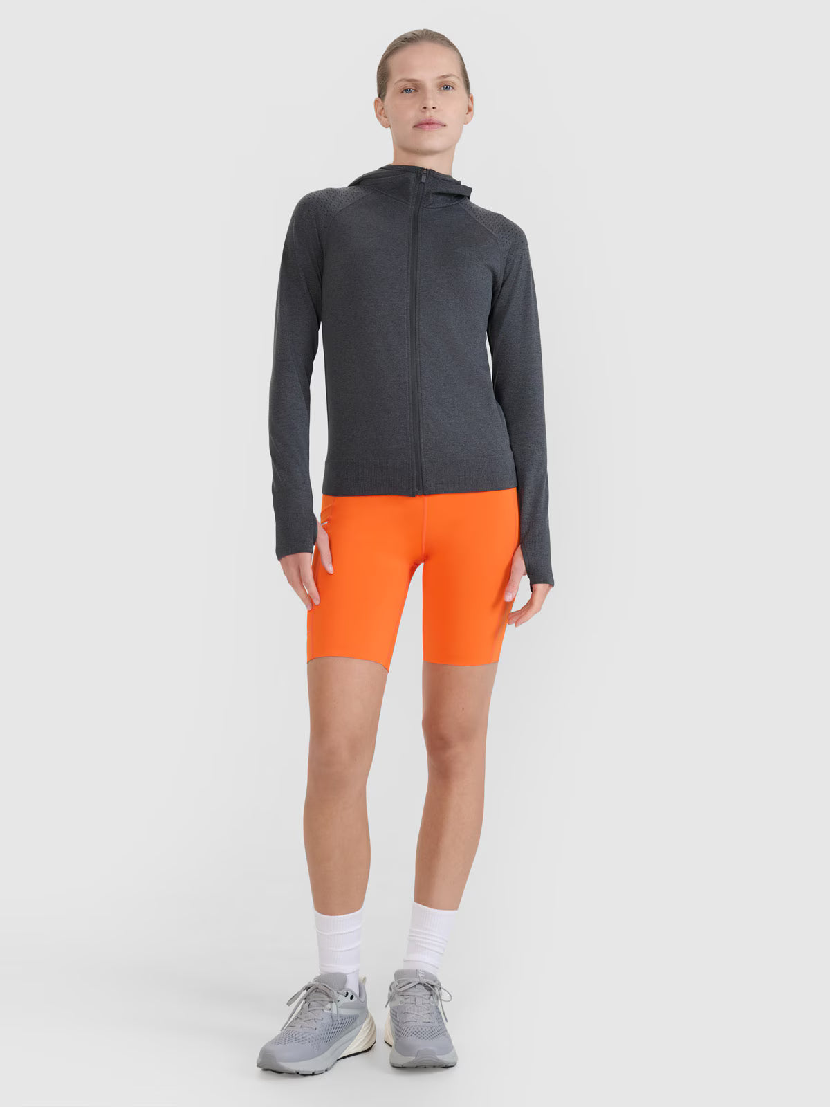 Bluza do biegania w terenie rozpinana z kapturem damska