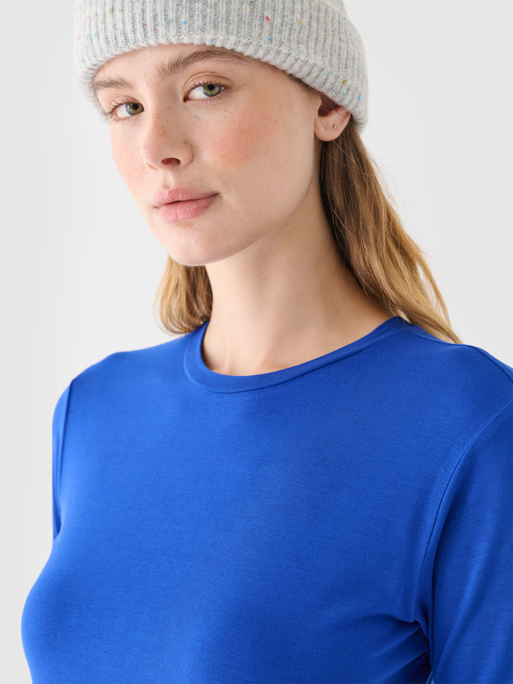 T-shirt slim gładki damski