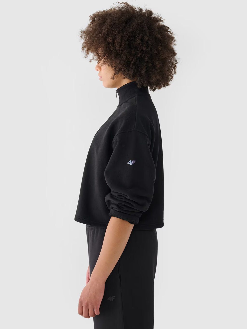 Bluza dresowa cropped nierozpinana bez kaptura damska