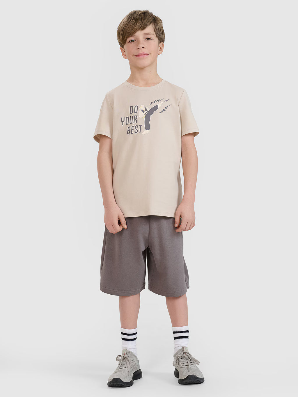 T-shirt regular z nadrukiem chłopięcy