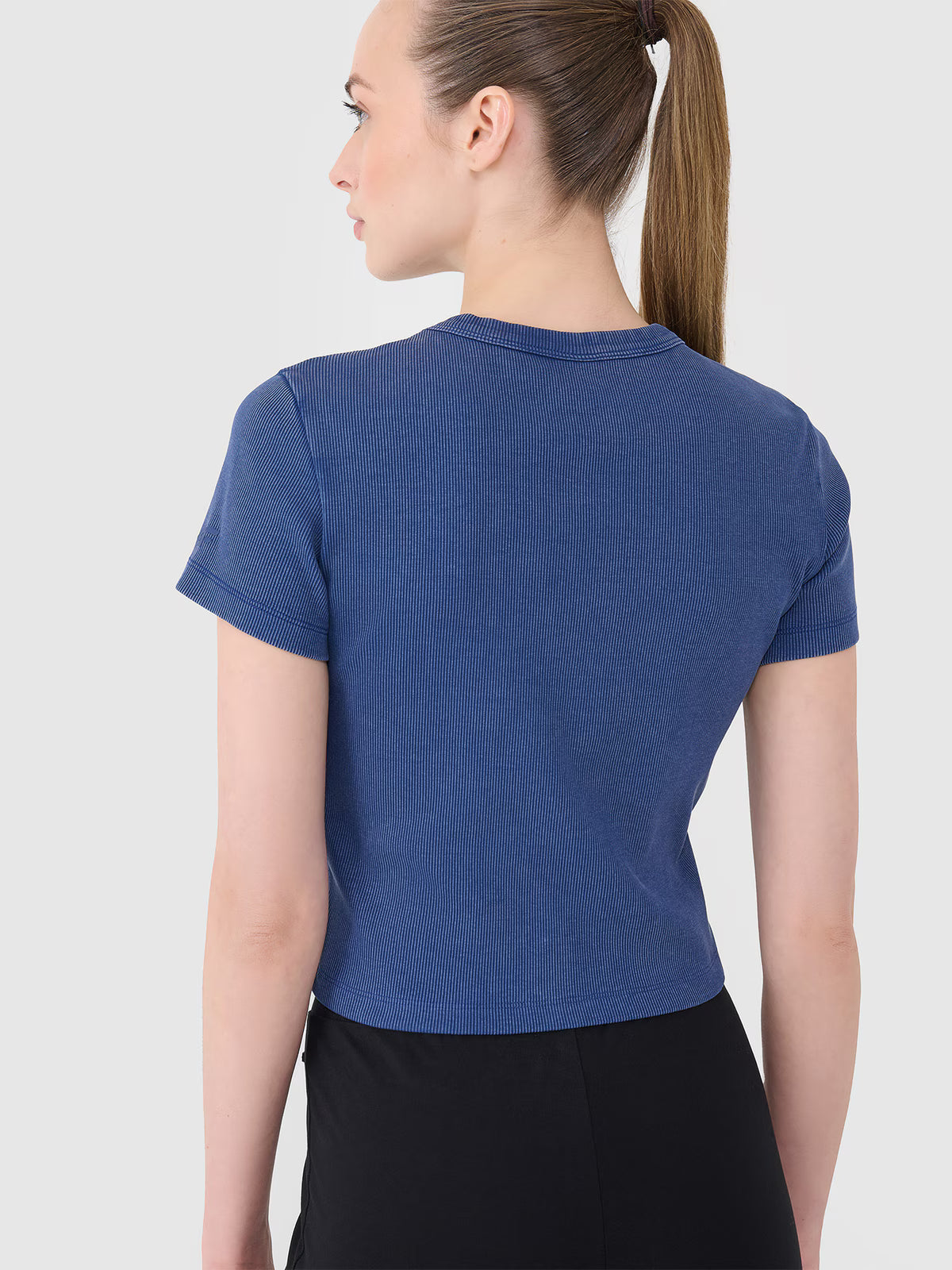 T-shirt slim z prążkowanej dzianiny damski