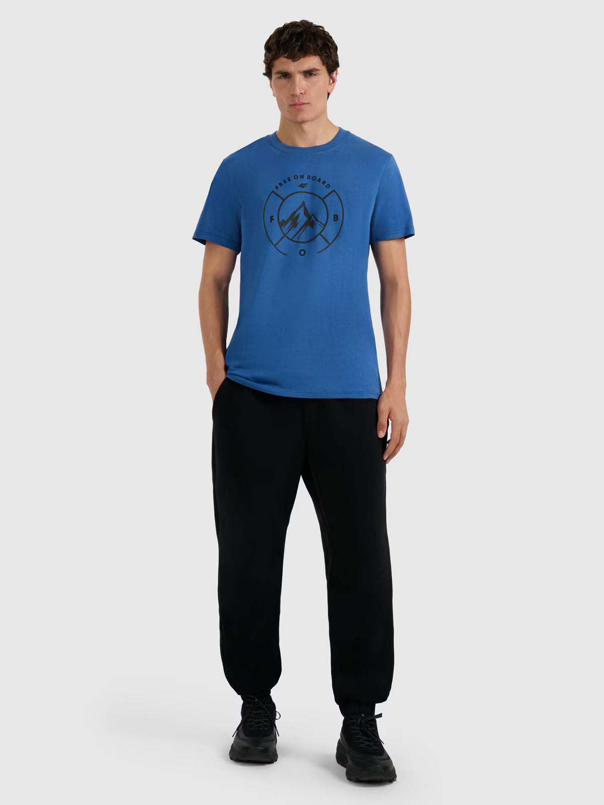 T-shirt regular z nadrukiem męski