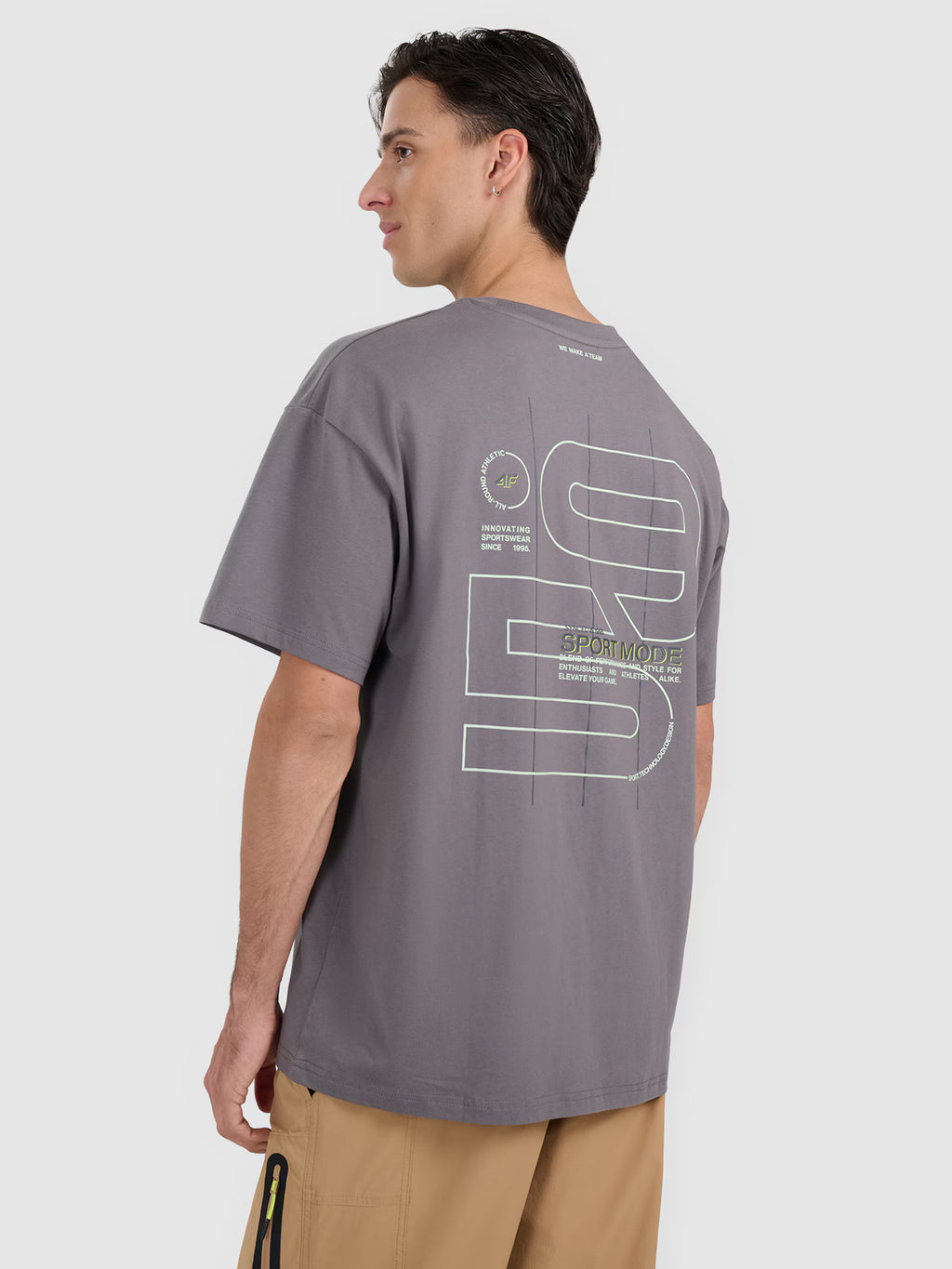 T-shirt oversize z nadrukiem męski