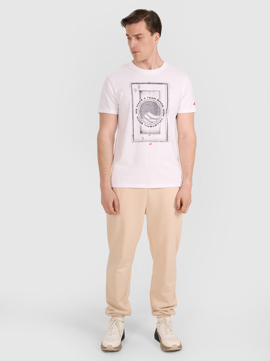 T-shirt regular z nadrukiem siatkarskim męski