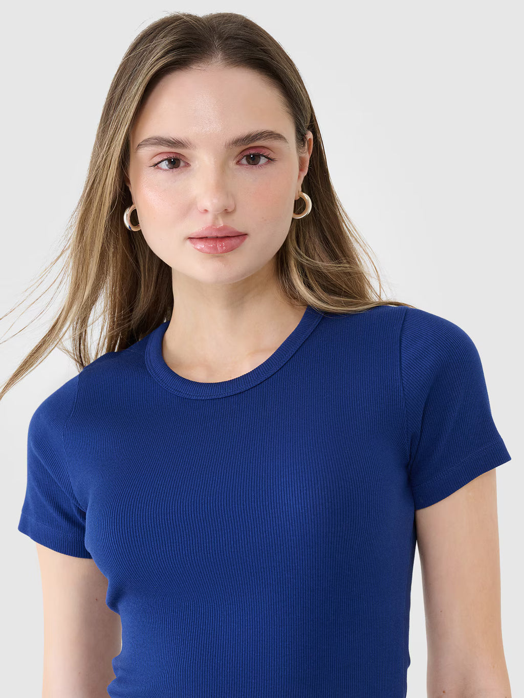 T-shirt slim z prążkowanej dzianiny damski