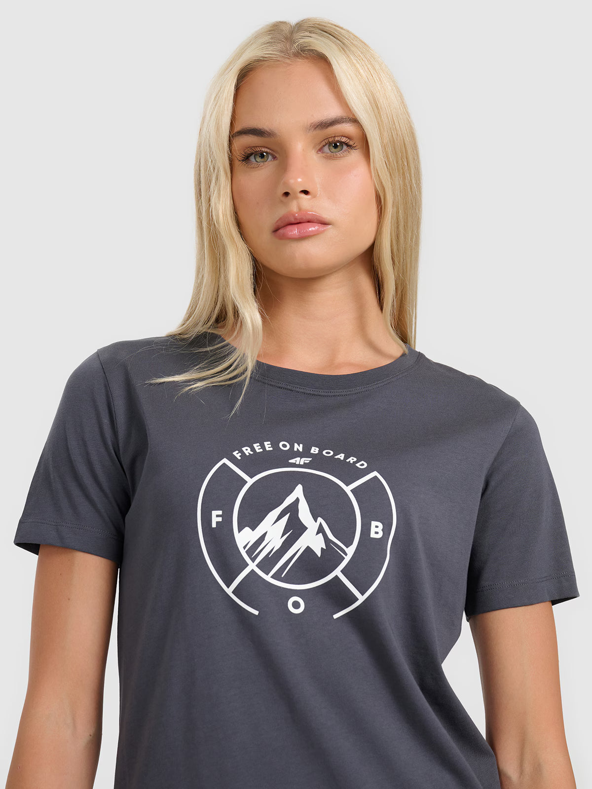 T-shirt regular z nadrukiem damski
