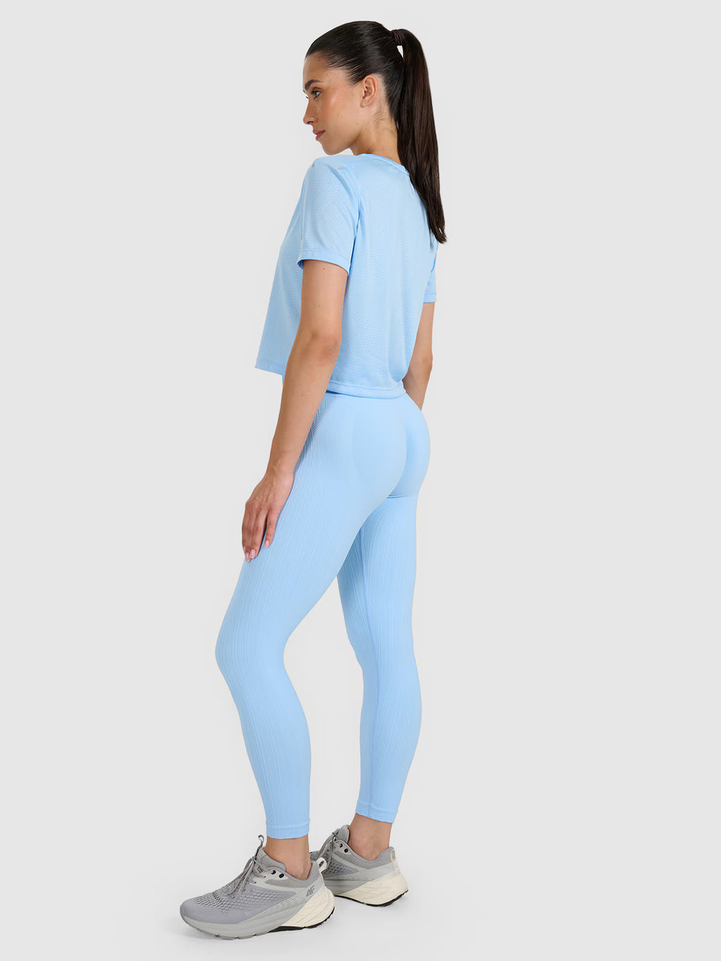 Koszulka treningowa crop-top szybkoschnąca damska
