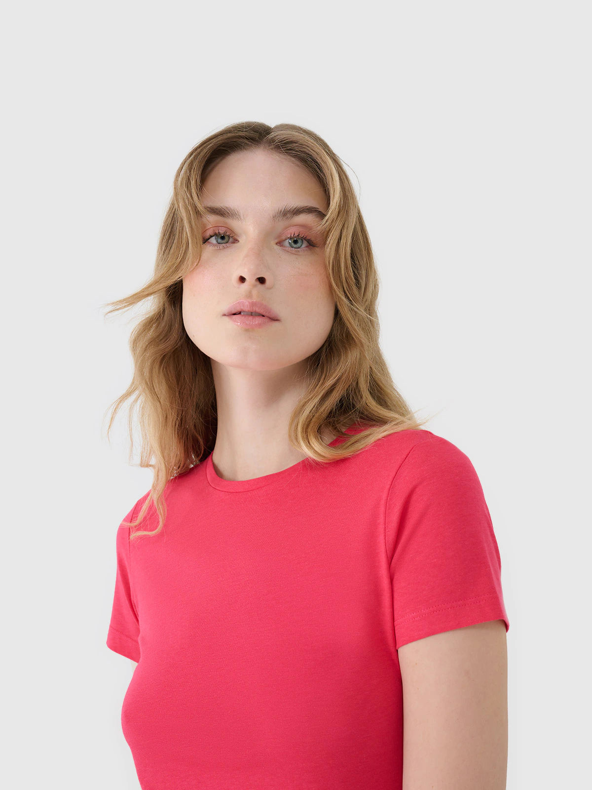 T-shirt slim z modalem damski