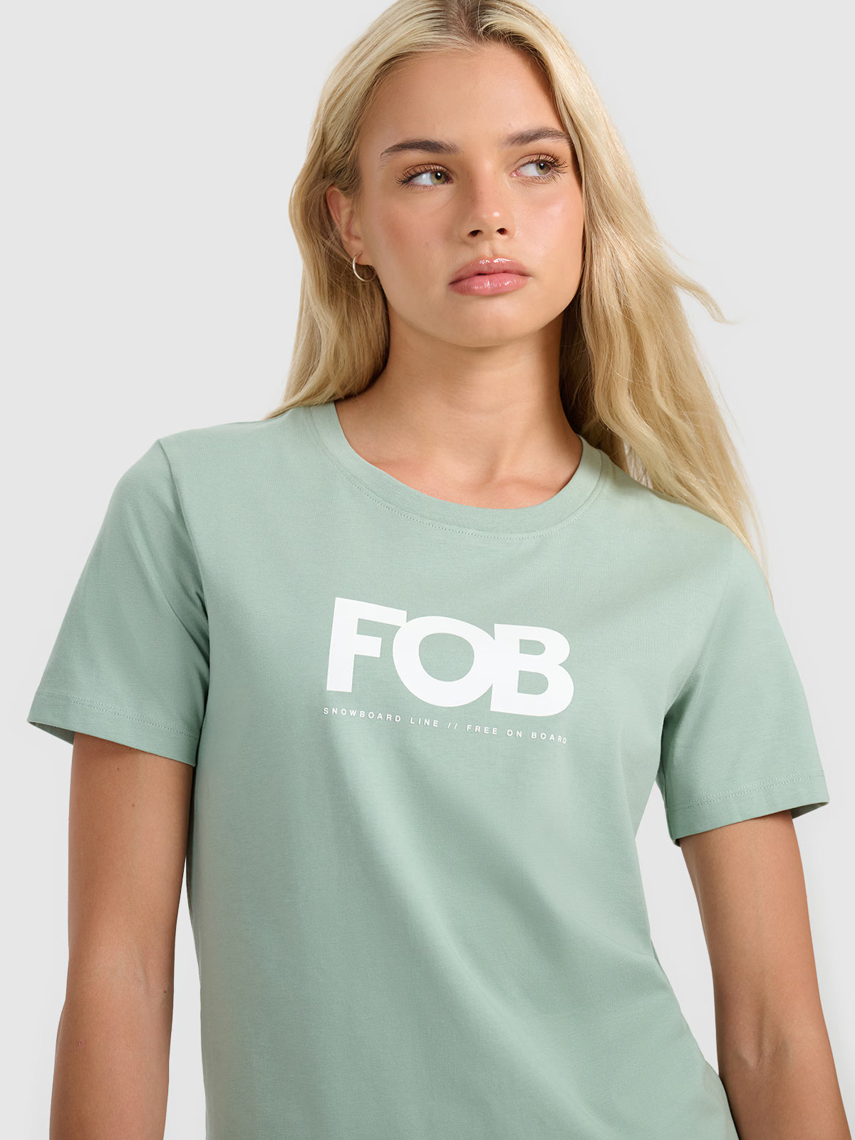 T-shirt regular z nadrukiem damski