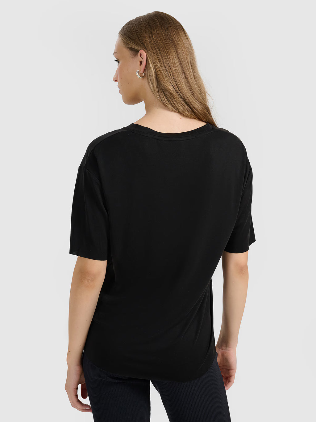 T-shirt oversize z modalem damski