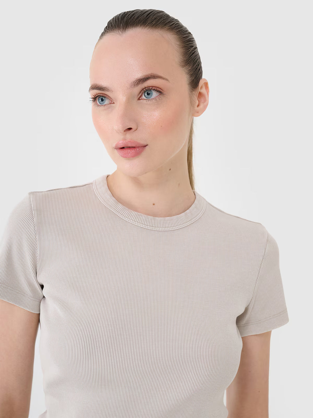 T-shirt slim z prążkowanej dzianiny damski