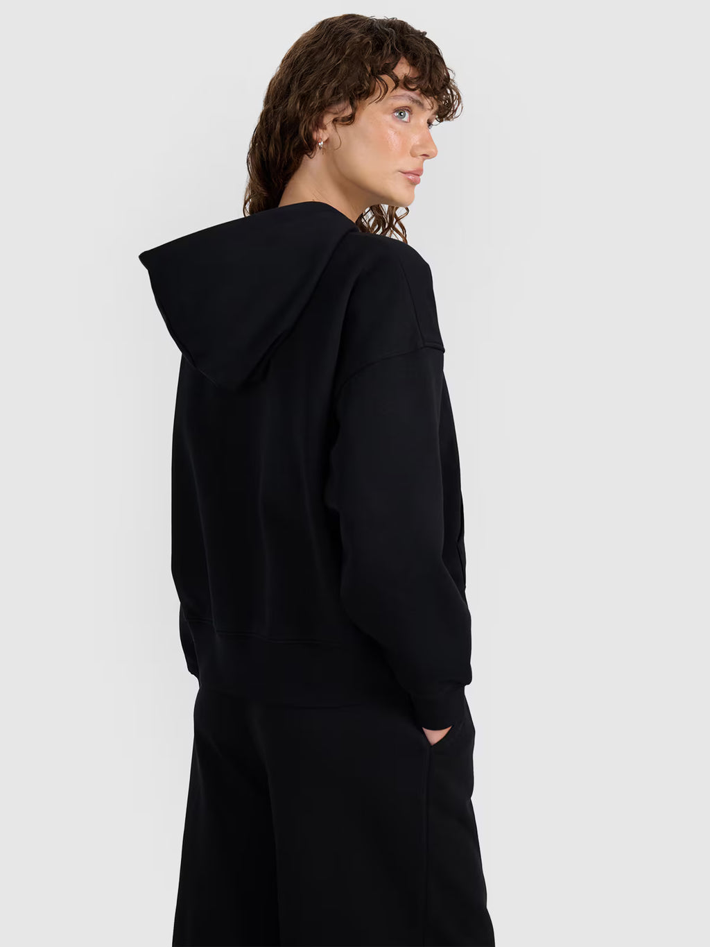 Bluza dresowa nierozpinana z kapturem damska