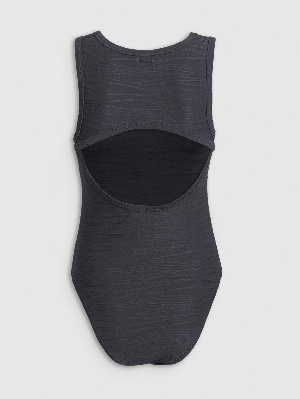 Body z wycięciem na plecach