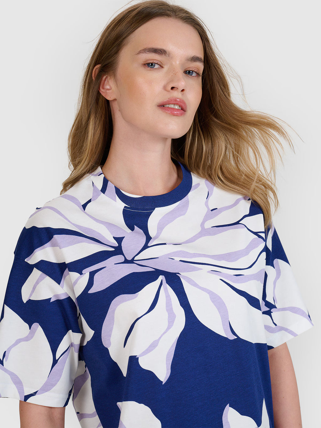 T-shirt oversize z nadrukiem damski
