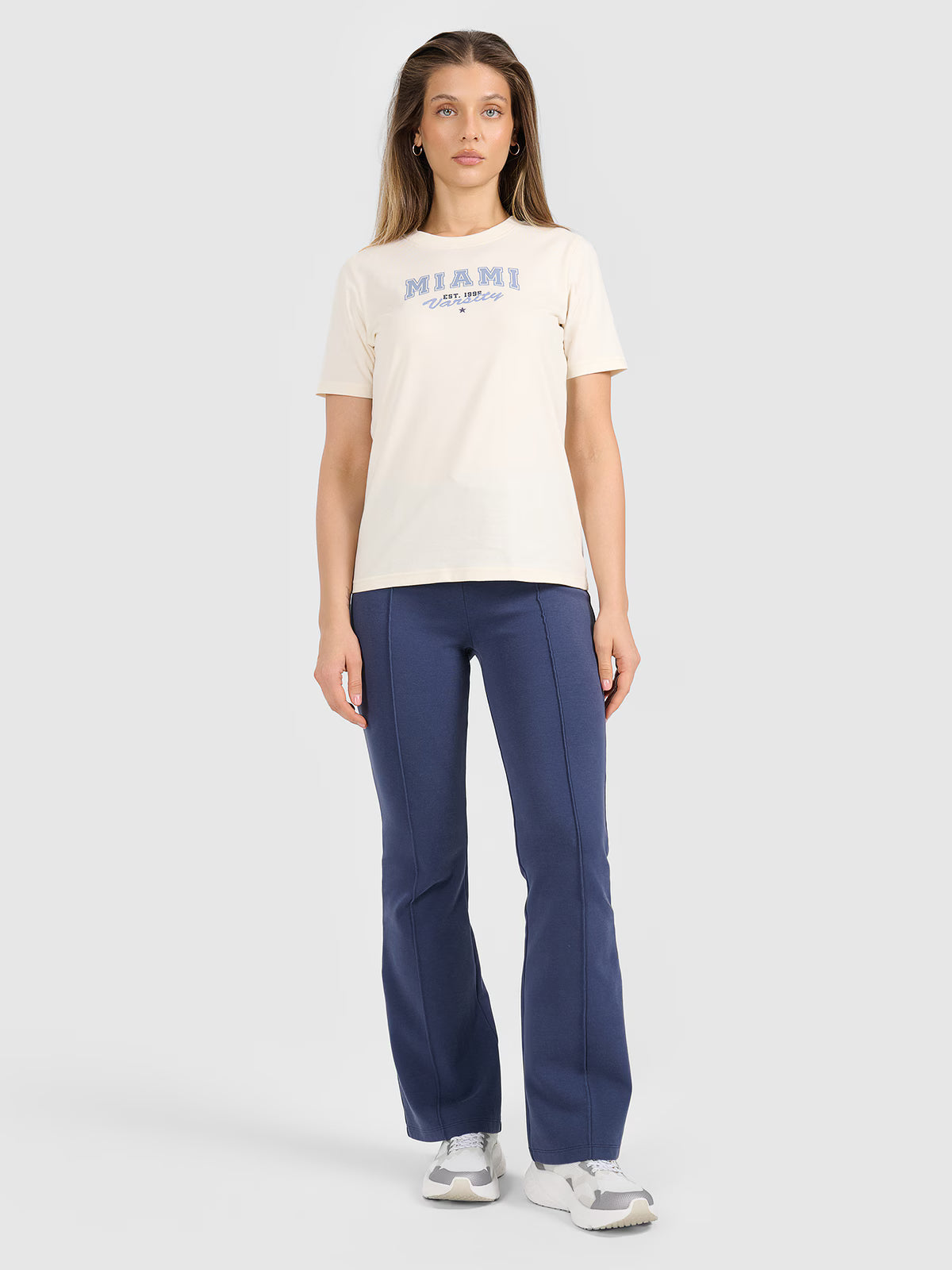 T-shirt regular z nadrukiem damski
