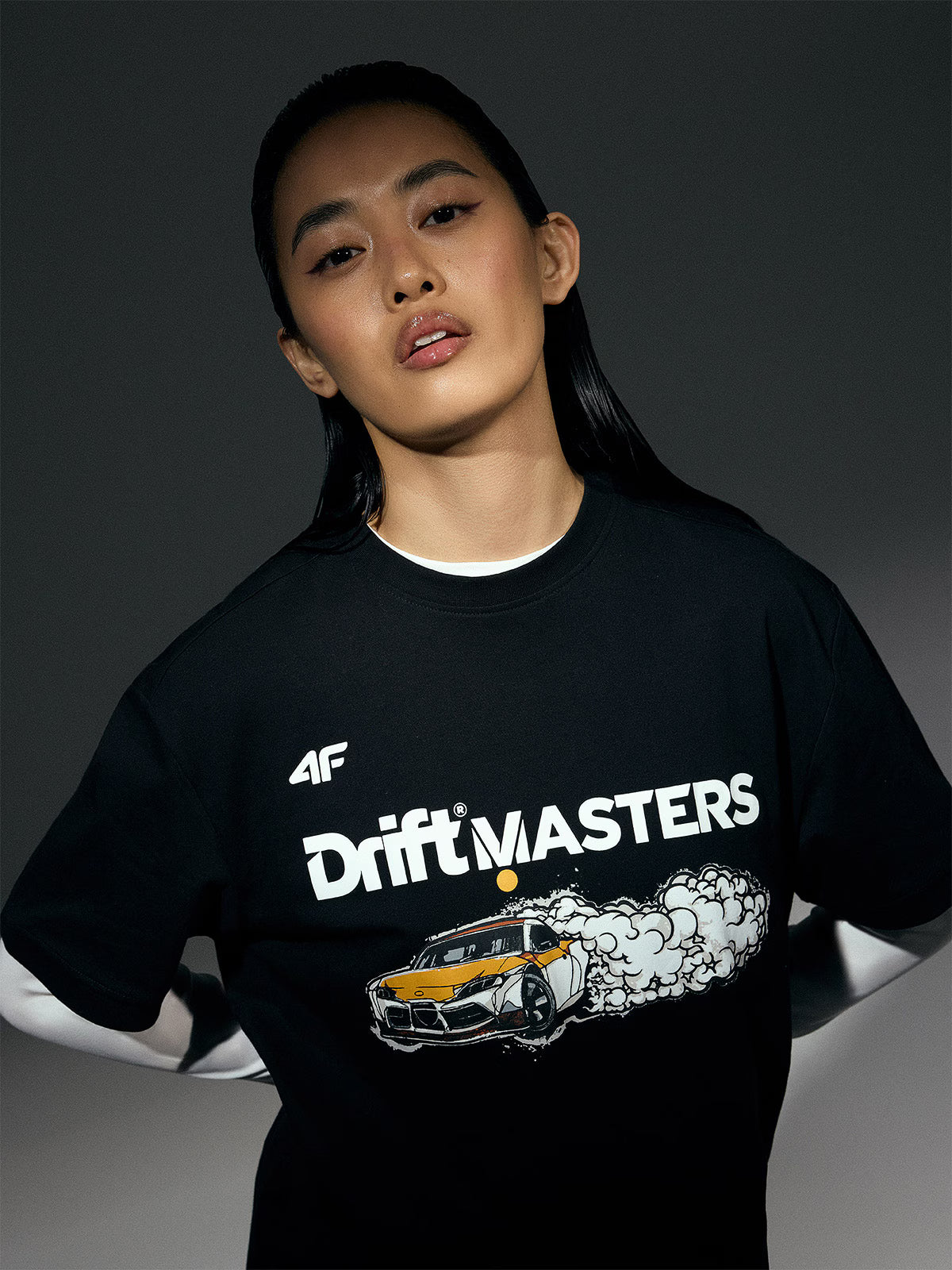 T-shirt regular z nadrukiem uniseks 4F x Drift Masters