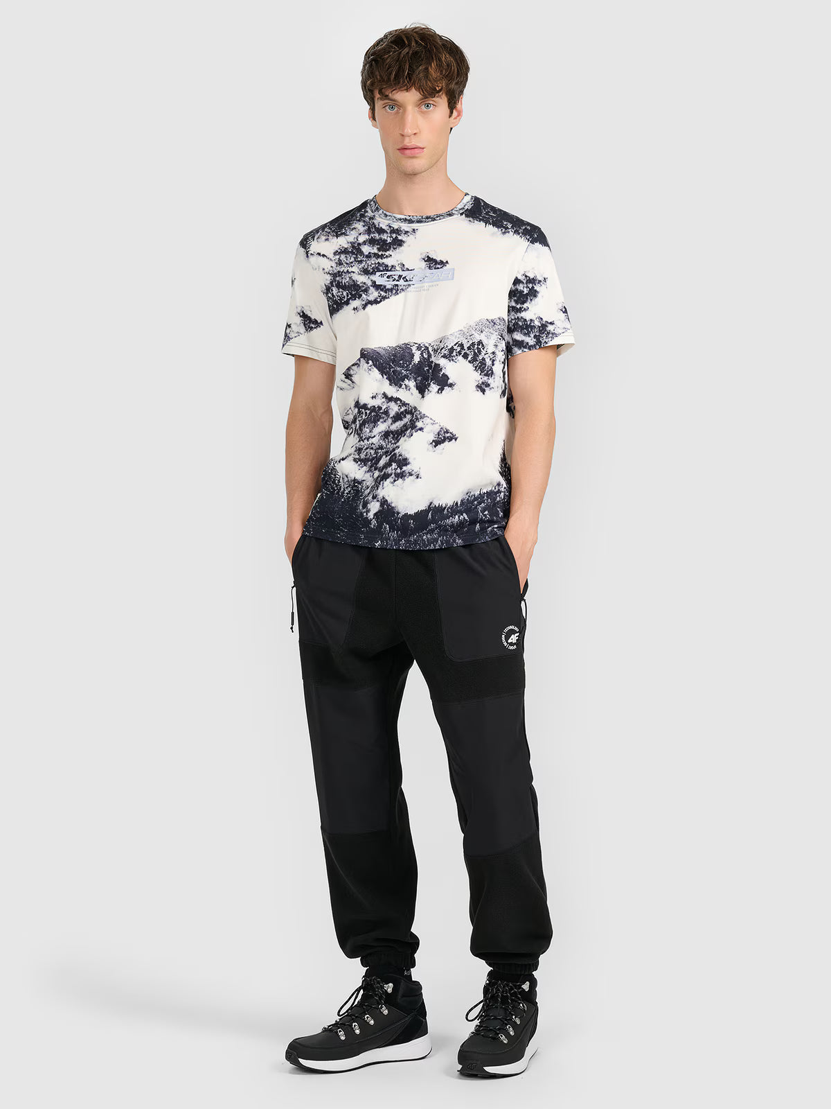 T-shirt regular z nadrukiem męski