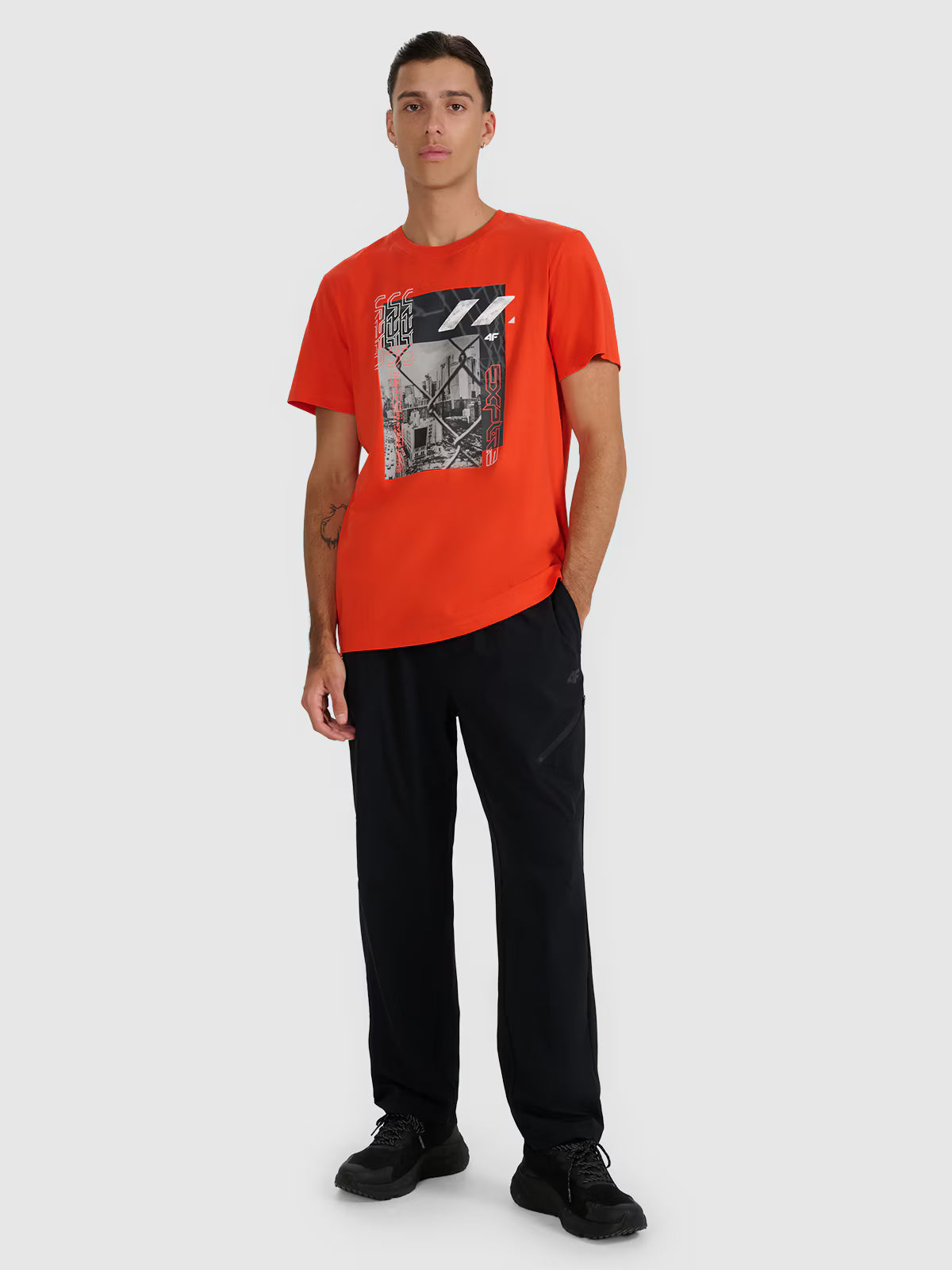 T-shirt regular z nadrukiem męski