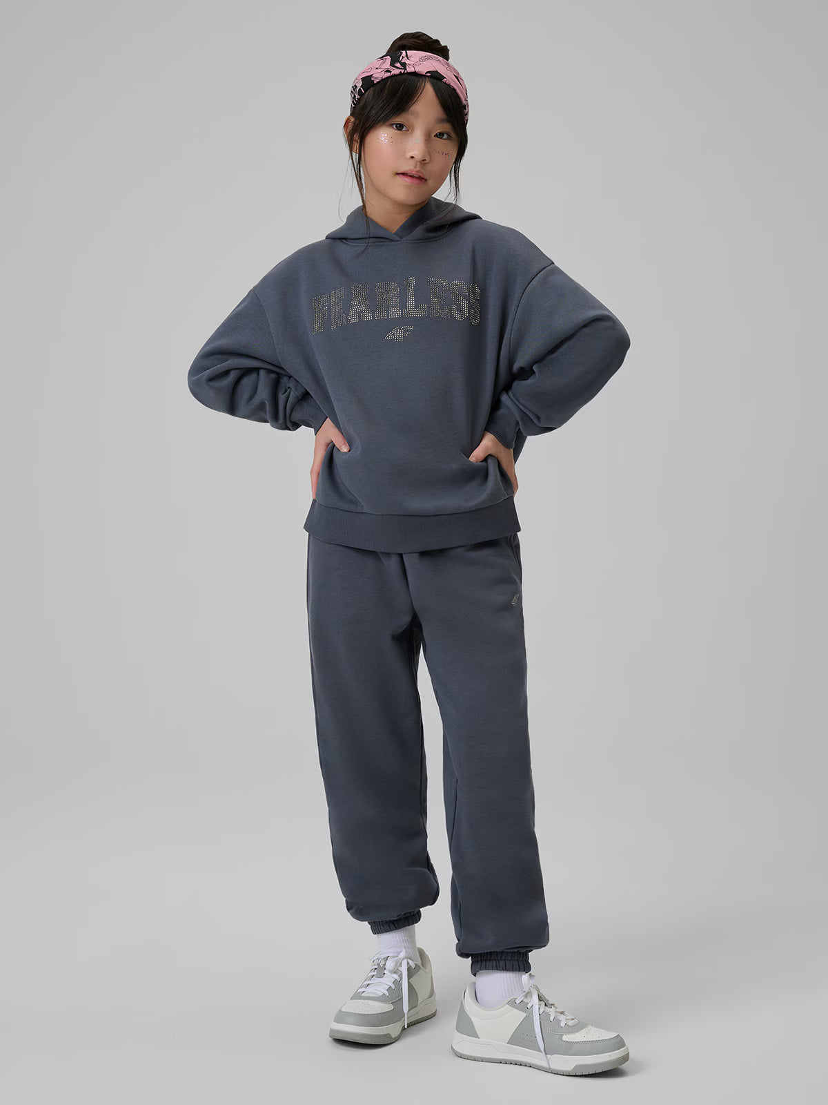 Bluza dresowa loose z kapturem dziewczęca
