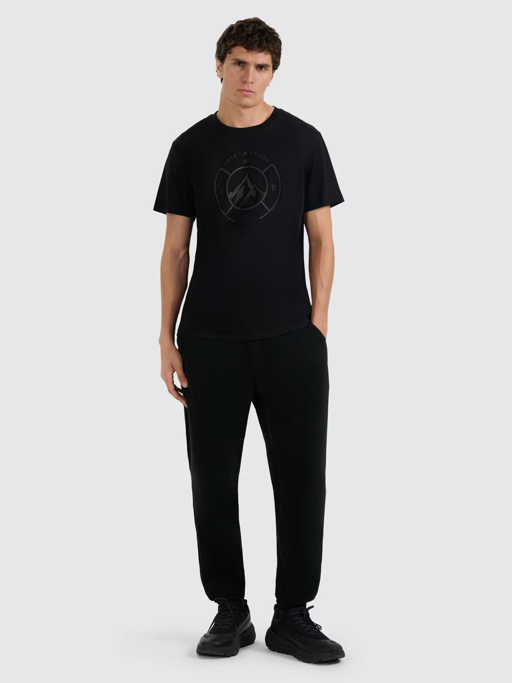 T-shirt regular z nadrukiem męski