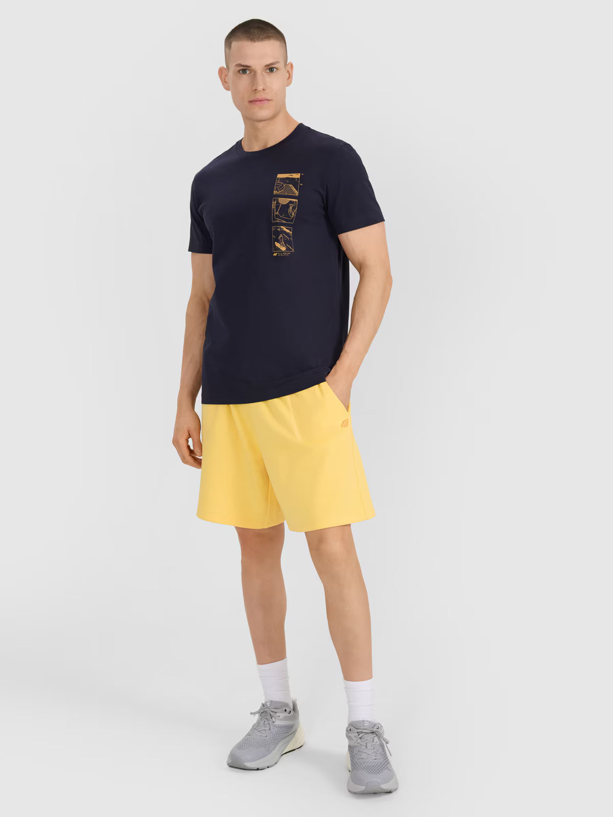T-shirt regular z nadrukiem męski