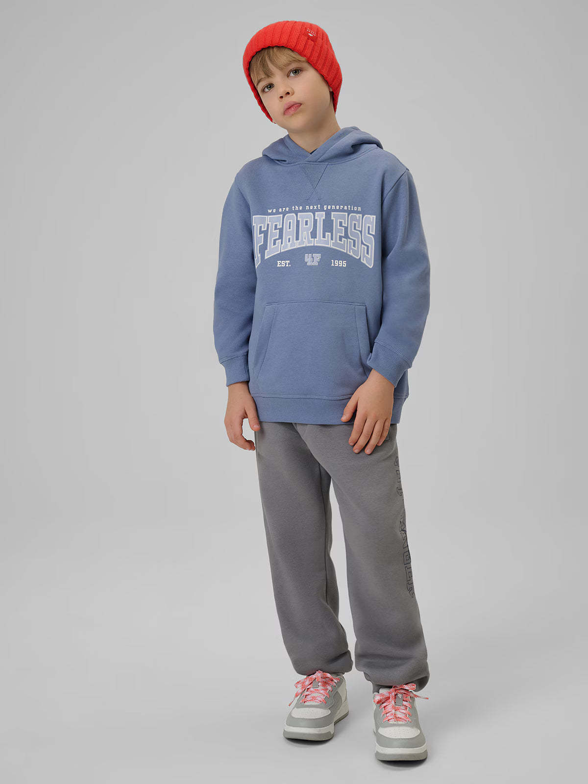 Bluza dresowa regular z kapturem chłopięca
